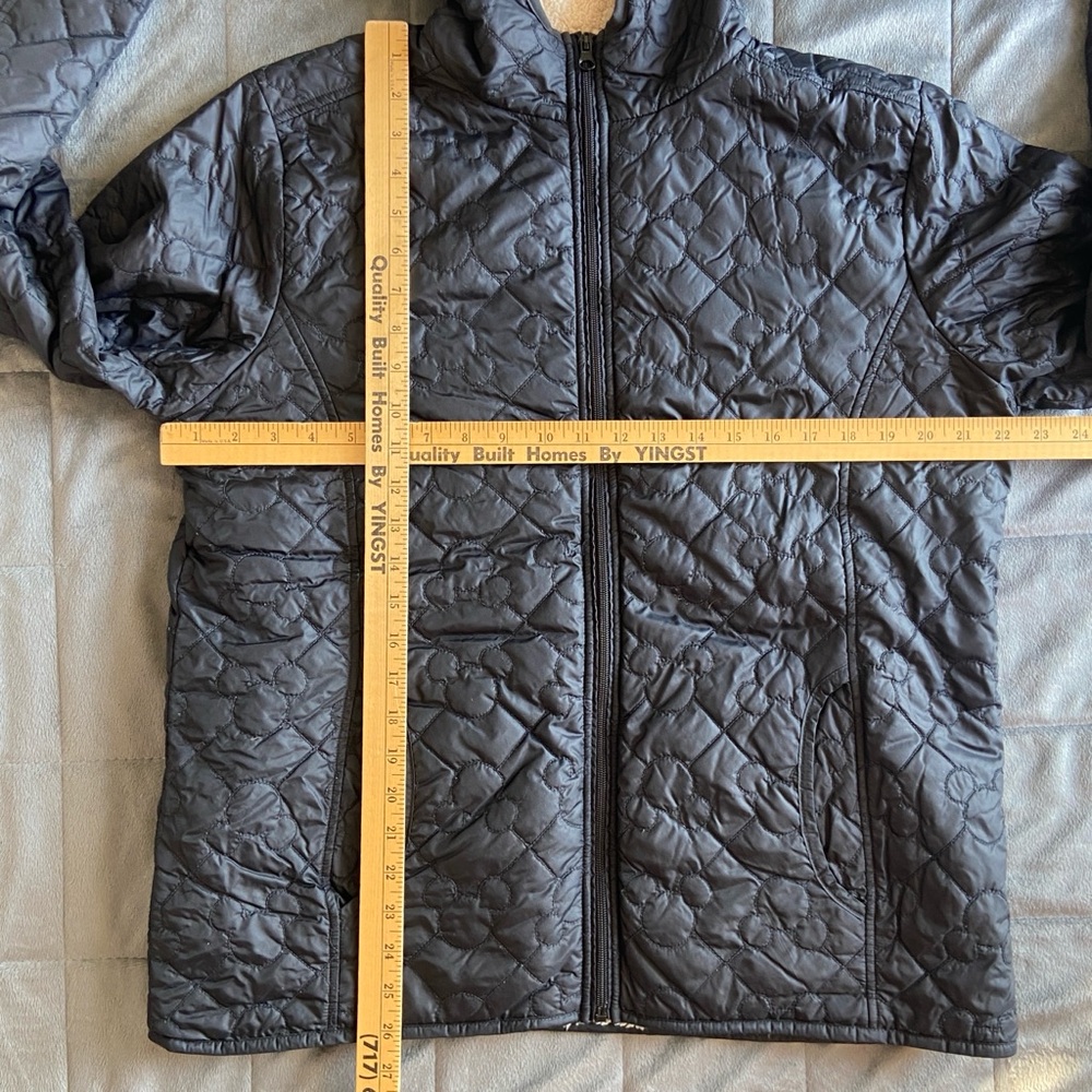 Disney Parks Mickey Mouse Black Quilted Puffer Jacket Hooded Sherpa Lined Large - Picture 10 of 10